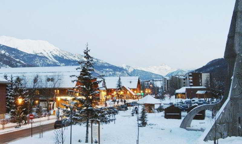 Pierre & Vacances Residence L'Alpaga Serre Chevalier Exteriör bild